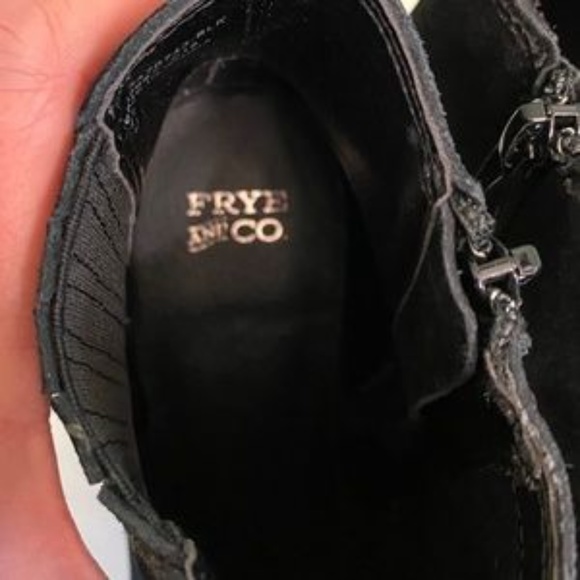 Frye and Co. Kaye Chelsea Black Bootie Size 6 - Picture 5 of 6